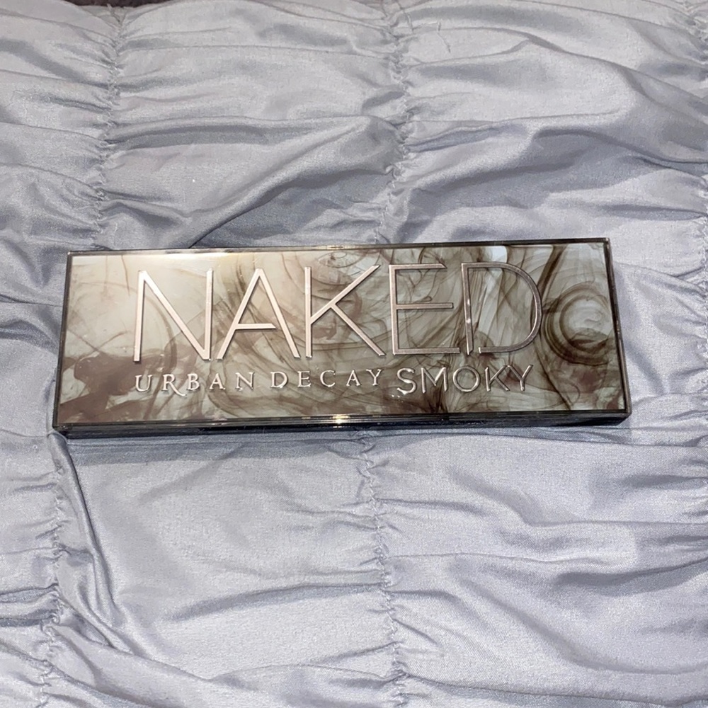 Urban decay naked smoky pallet
